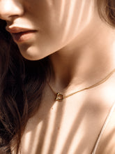 Load image into Gallery viewer, The Hartley Horseshoe Linked Necklace
