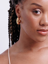 Load image into Gallery viewer, The Roxanne Hoops
