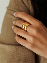 Load image into Gallery viewer, The Shania Double Dôme Ring
