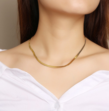 Load image into Gallery viewer, The Savannah Herringbone Necklace
